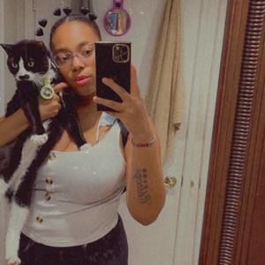 Meet your Posher, Phylicia